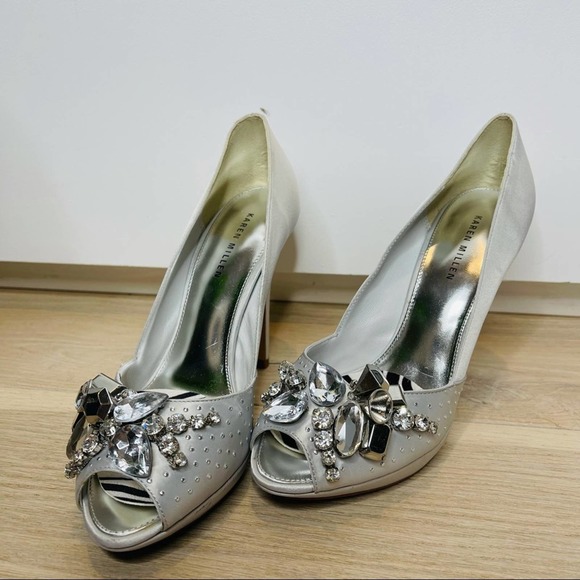 Karen Millen Designer Stiletto Bridal Heels, Silk with Rhinestones Silver party - Picture 2 of 9